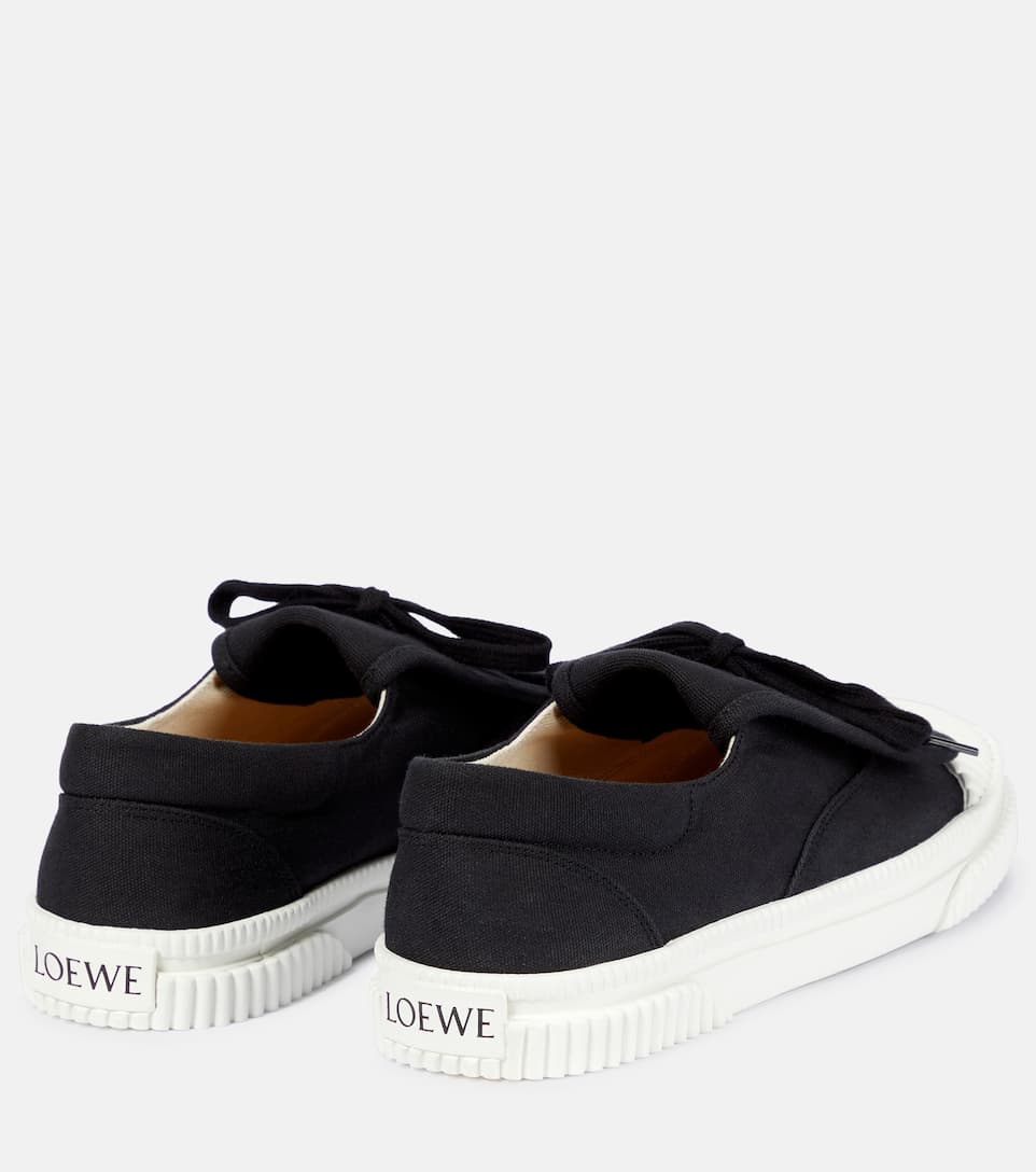 Flap canvas sneakers